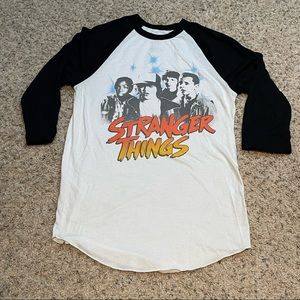 WOMEN’S STRANGER THINGS BASEBALL TEE